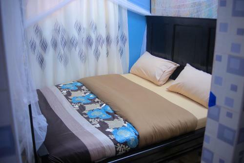 Free Wifi, Free Breakfast At Awooooo Accommodation Kampala