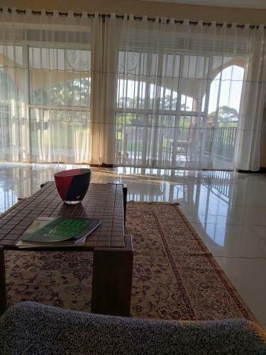 Bed & Breakfast Kaz Breeze Gardens