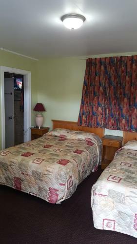 Maples Motel