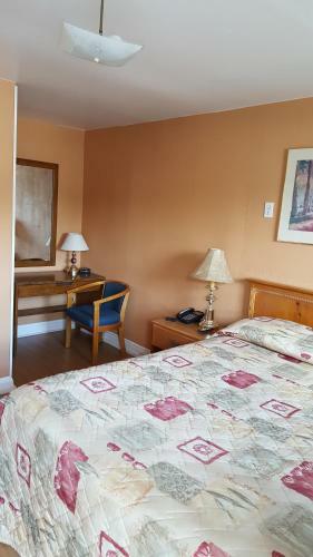 Maples Motel