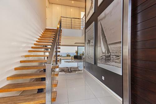Dolphin Coast Yolo Spaces - Beach House Villa