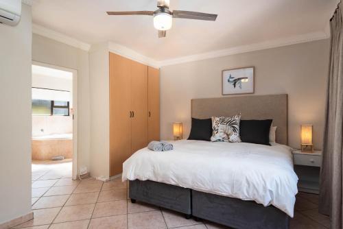 Shangri-la 6 Bedroom Ballito Beachfront Kbw1