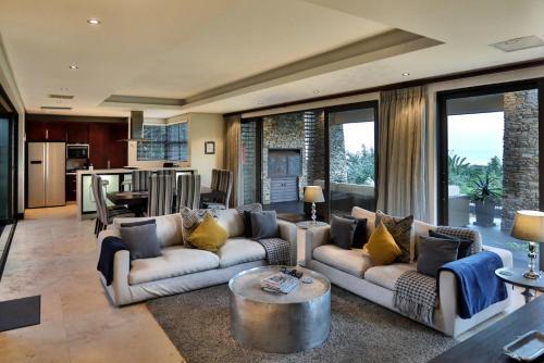 Villa Zimbali 4 Bedroom With Pool Zhb1