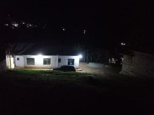 Hostal Mali Lodge And Safaris U Ltd