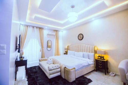 Shortlethomes Tiara's Short Let Apartment In Lekki Phase 1