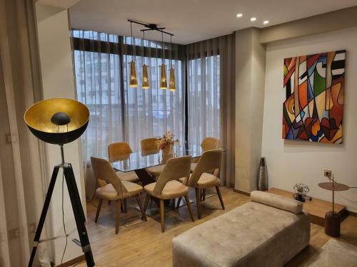 The One Luxury Apartment With Dressing Room