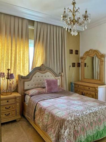 Lovely 3-bedroom Apartment With A Cozy Fireplace!
