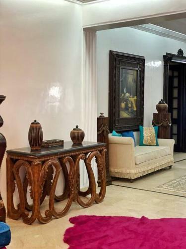 Lovely 3-bedroom Apartment With A Cozy Fireplace!