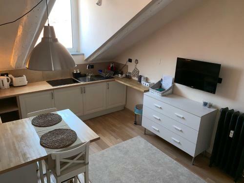 Cozy And Quiet Rooftop Apartment In Turin