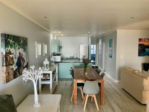 Sage At Whale Cove - Sea Facing Apartment