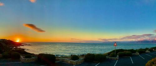 Sage At Whale Cove - Sea Facing Apartment