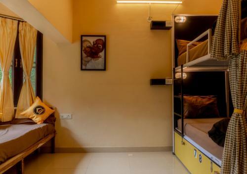 The Hosteller Naukuchiatal, Bhimtal