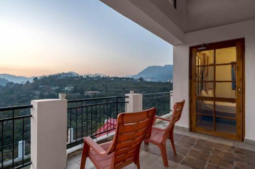 Stayvista At Lakeside Chalet 1