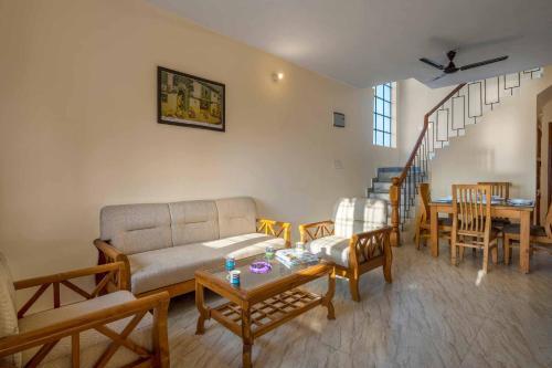 Stayvista At Lakeside Chalet 1