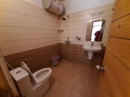 Lodge Rudraksha Cottage & Resort