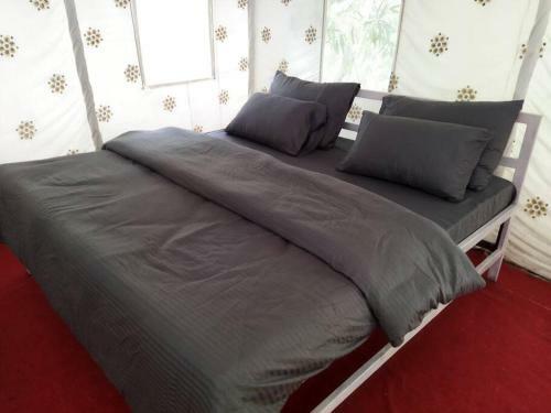 Lodge Rudraksha Cottage & Resort