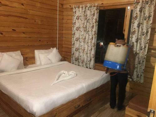 Lodge Rudraksha Cottage & Resort