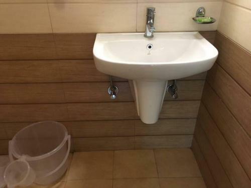 Lodge Rudraksha Cottage & Resort