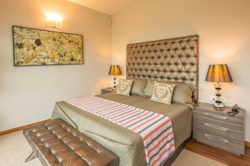 Villa Stayvista At Oberoi's Chalet