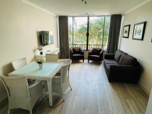 Breakers Resort Apartments