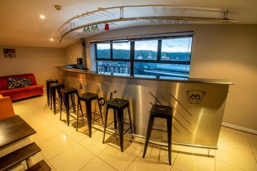 Apartamento Ushaka Waterfront - Prestigious Prominent Penthouse