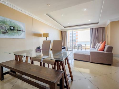 Luxury 2 Bed 2 Bath Seaview Apartment - The Sails Waterfront C5