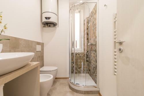 Apartamento Elegante 8 Posti Vicino Alla Stazione - Grey E Blu