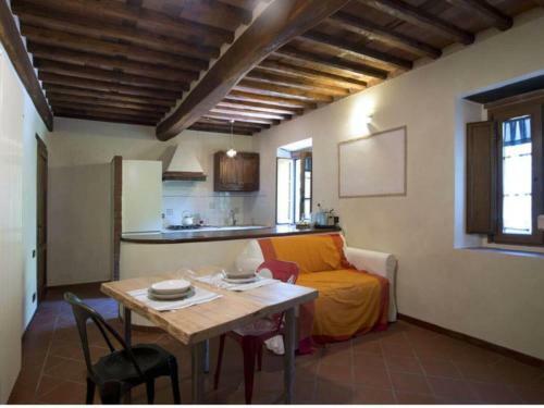 Charming Holiday Home At Vellano With Swimming Pool