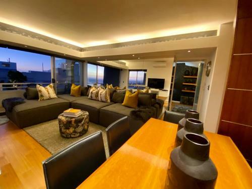 Clifton Yolo Spaces - Clifton Beachfront Executive Apartment