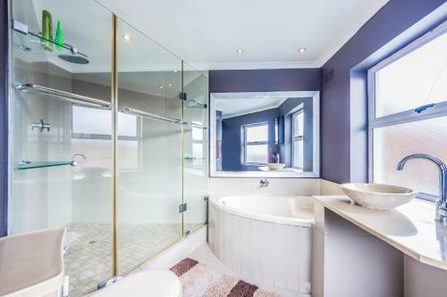 Hostal Gaia Guest House And Healing Hydro