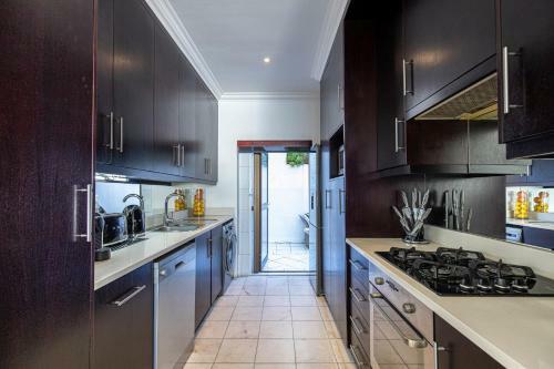 Clifton Yolo Spaces - Clifton Beachfront Apartments