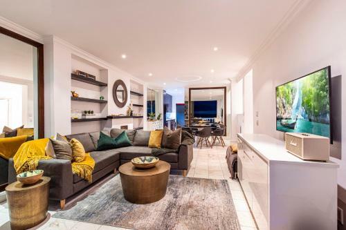 Clifton Yolo Spaces - Clifton Beachfront Apartments