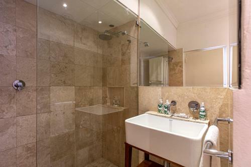 Clifton Yolo Spaces - Clifton Beachfront Apartments