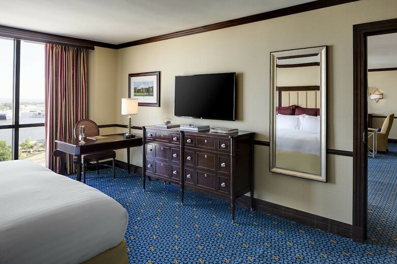Renaissance Mobile Riverview Plaza Hotel