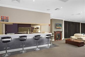 Hotel Checkers Resort
