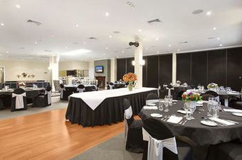 Hotel Checkers Resort