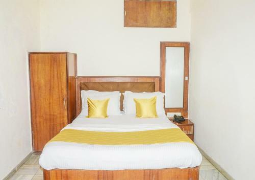 Hotel Subhash- Andheri