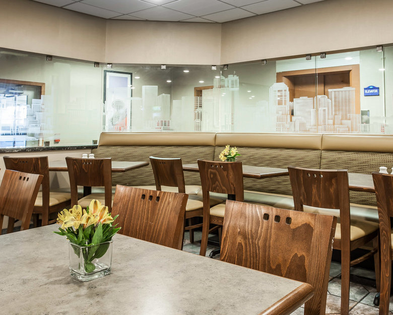 Hotel Quality Inn And Suites