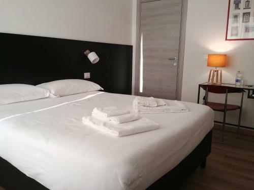 Hostal Parcosantateresa Suites