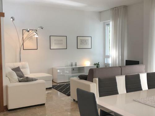 Riverview City Apartment