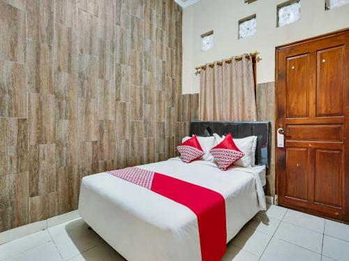 Hotel Oyo 90908 Handika Jaya Mm