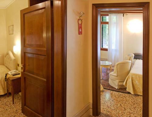 Hotel Pensione Accademia - Villa Maravege