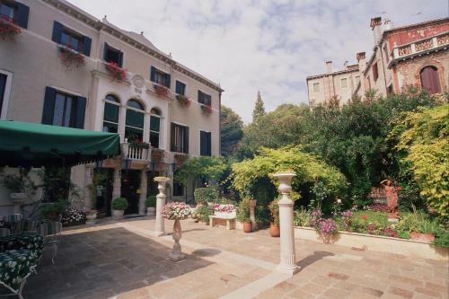 Hotel Pensione Accademia - Villa Maravege