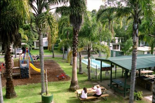 Shady Willows Holiday Park & Batemans Bay Yha