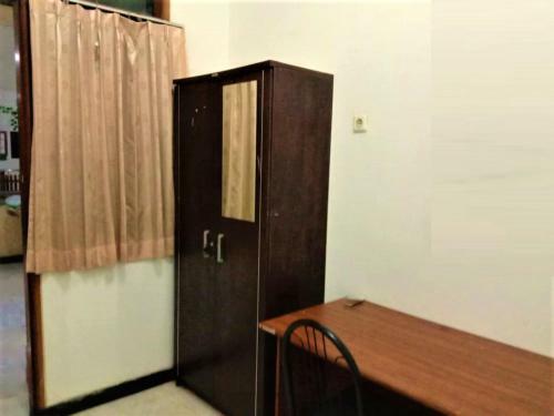Hostal Pelangi Trenggilis Guesthouse