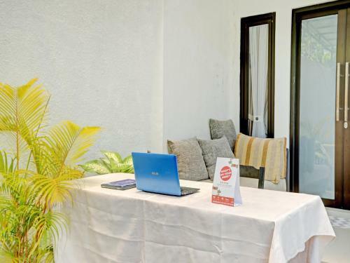 Hotel Oyo 90525 White Guesthouse