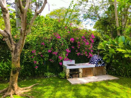 Bed & Breakfast Stone House 1 @chanteak Bali
