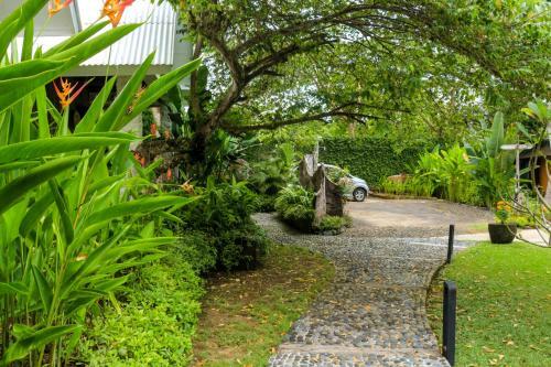 Bed & Breakfast Stone House 1 @chanteak Bali