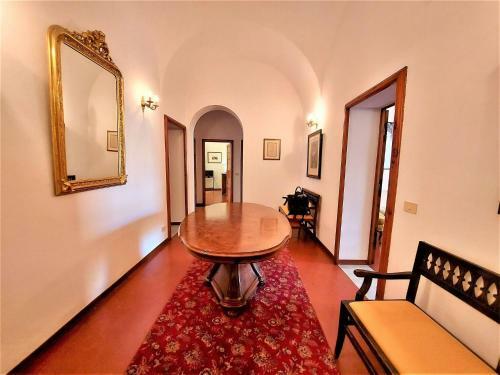 Spacious Apartment In Volterra In The Historic Centre