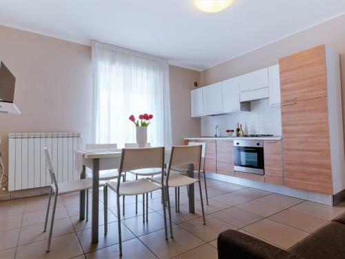 Alluring Apartment In Alba Adriatica Near Sea
